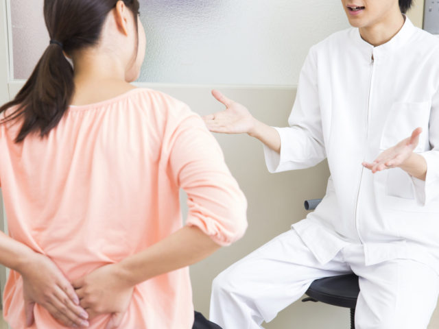 腰痛、椎間板ヘルニアの注意点と、根本的な治療法は？腰の痛みと足の冷えの関係性は？