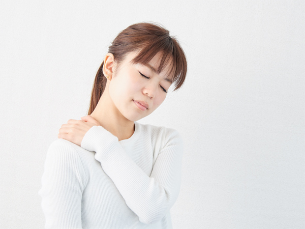 交通事故外傷における首の痛みと、背中の痛み、治療法と症状の改善方法とは？　佐久市整骨院　整体院